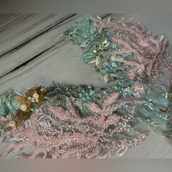 Elegant Sea-Inspired Costume - Picture 6 of 8